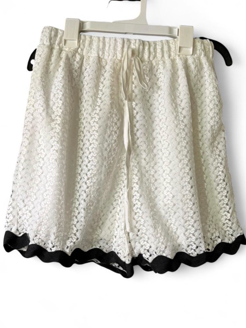 Cupshe White Lace Shorts with Black Scalloped Hem